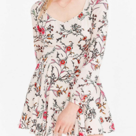 Urban Outfitters Dresses & Skirts - UO Rosalinda Floral Long-sleeve Mini Dress NWT